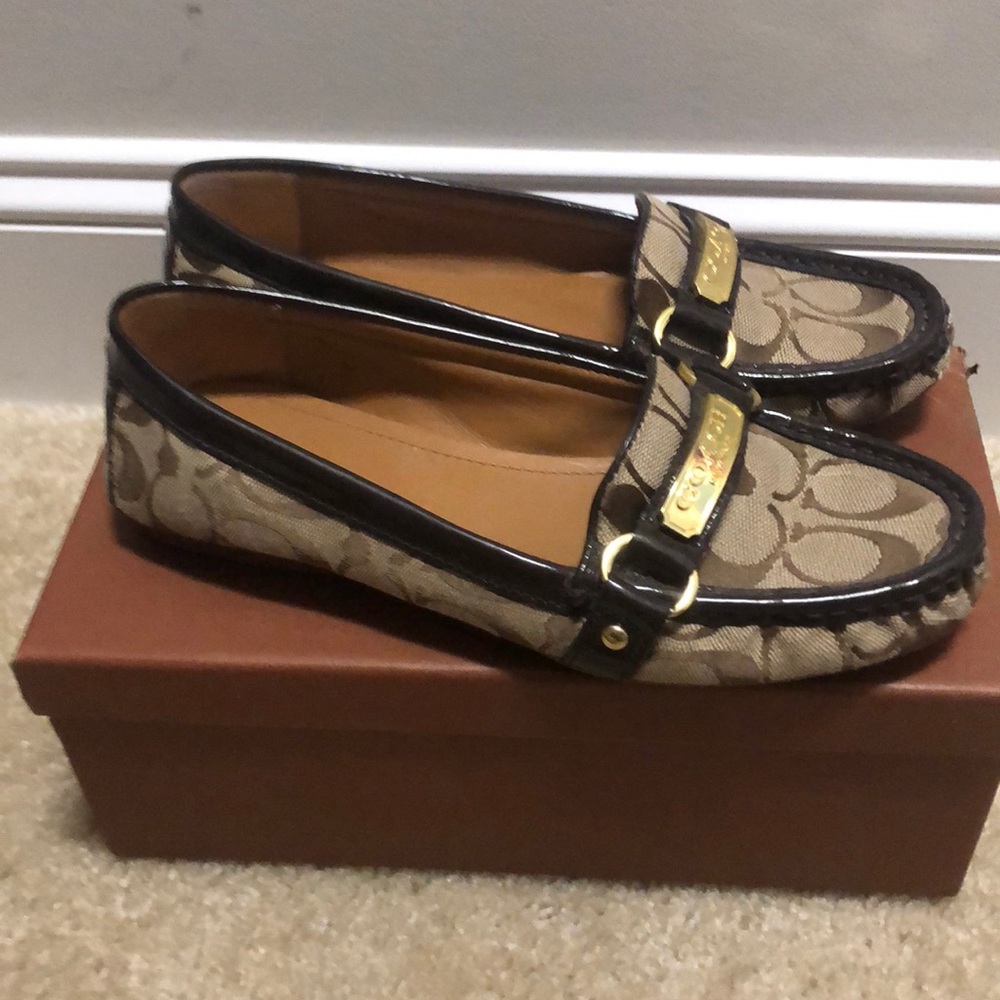 Coach flats